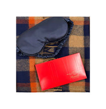 Load image into Gallery viewer, Exquisite wool Traders Scarf With Love