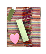 Load image into Gallery viewer, Exquisite Wool Traders Wool Throw