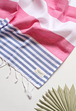 Load image into Gallery viewer, Lifes A Beach At Christmas - Daisy Bag